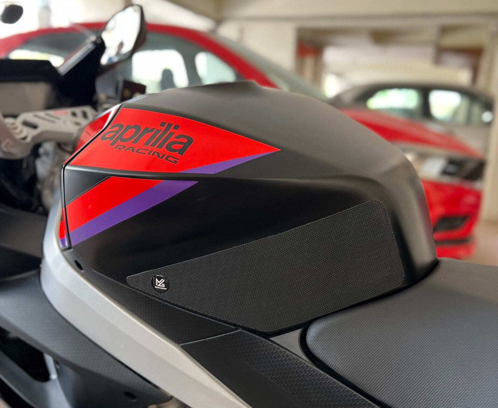 Tank grips for Aprilia RS457