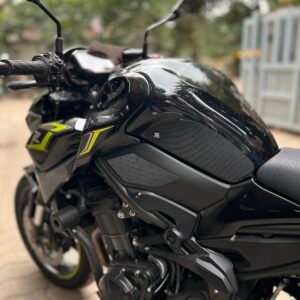 Tank Grips for Kawasaki Z800 - Maxxgripp Performance Tank Grip