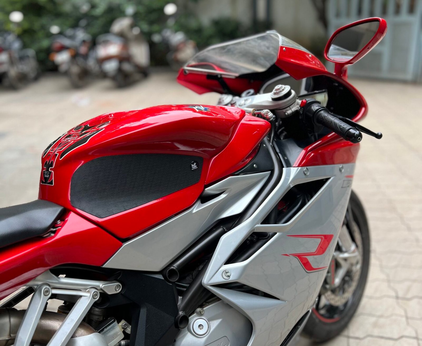 Tank Grips for MV Agusta F4R - Image 2